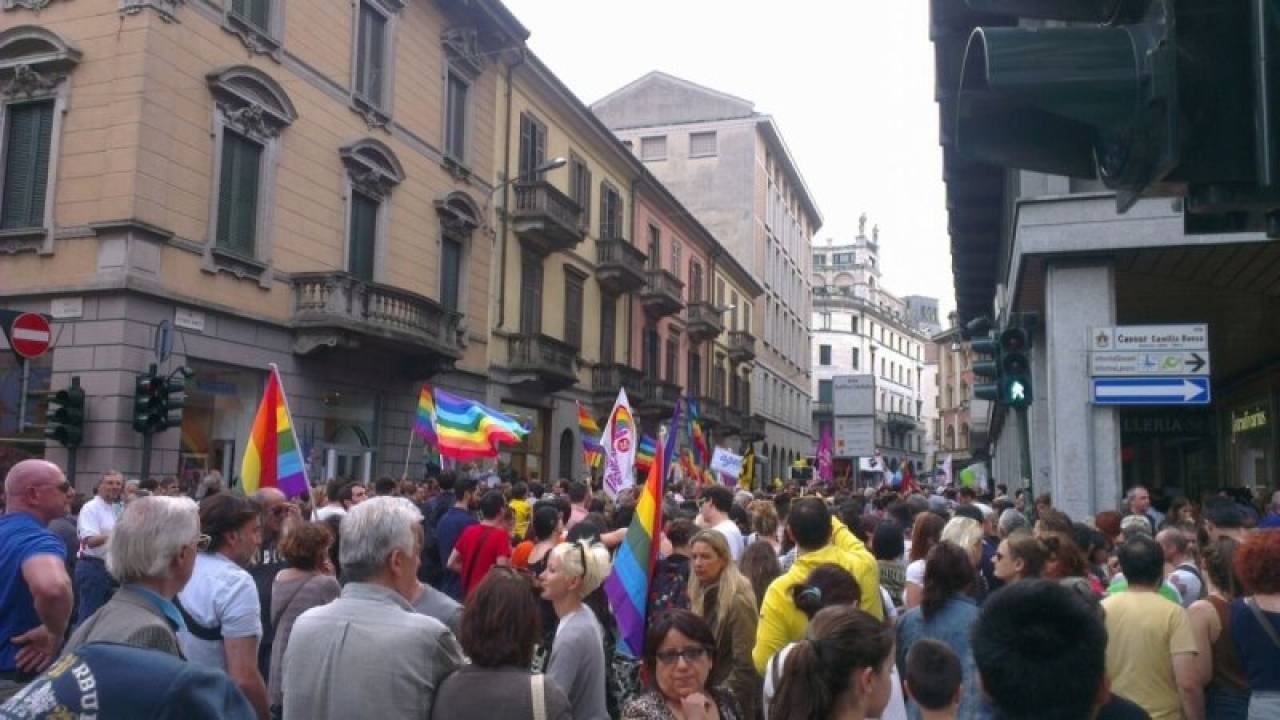 CERCO GAY VARESE Cerco gay varese